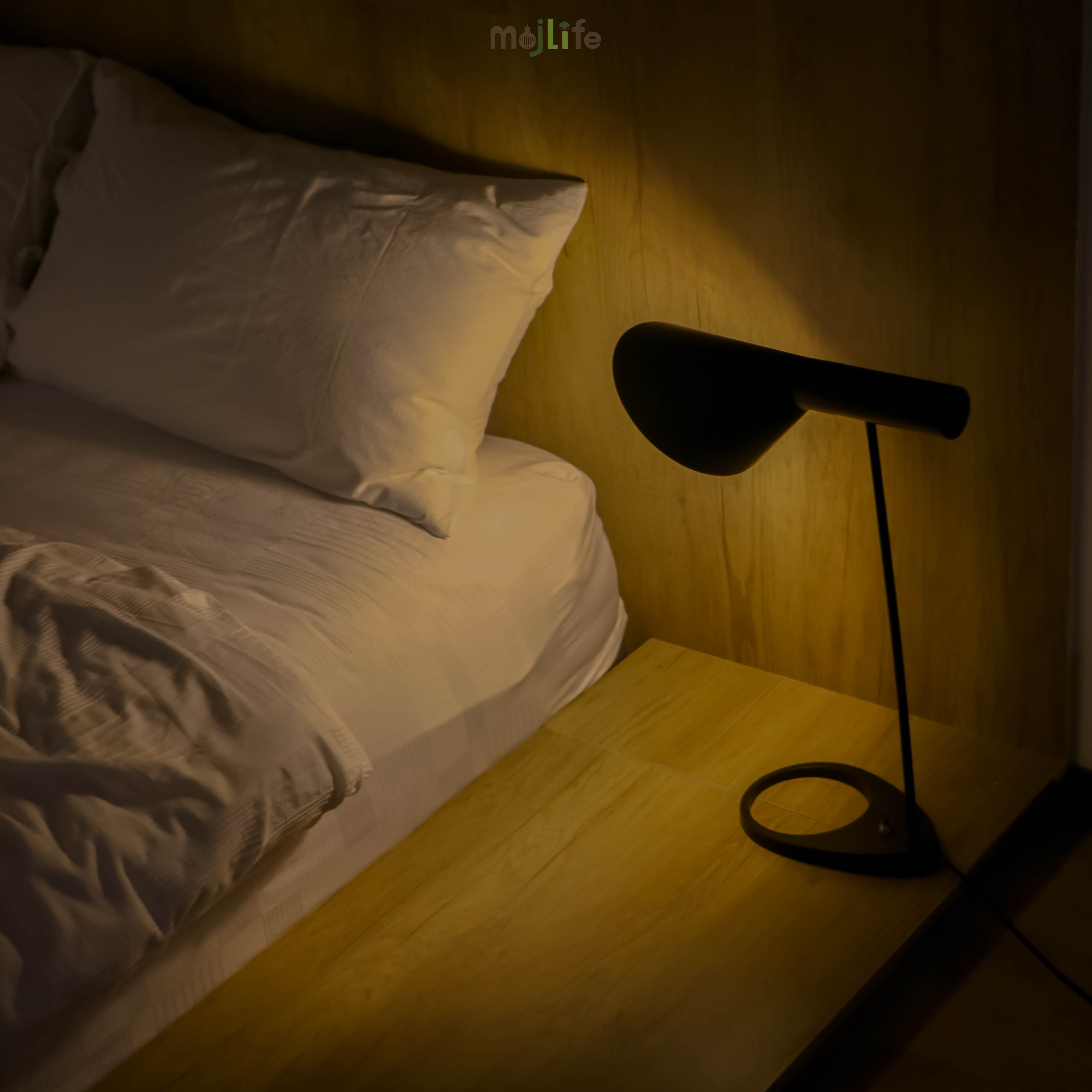 Classic Directional Asymmetrical Metal Table Lamp
