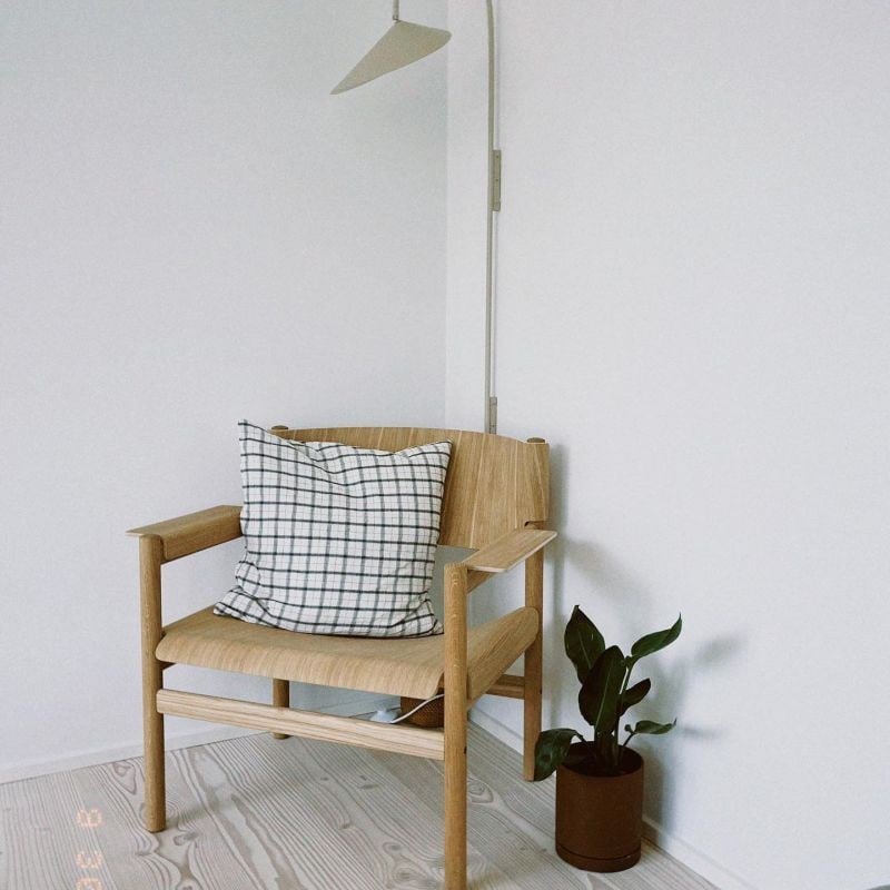 Arum Swivel Wall Lamp Series