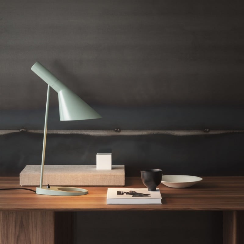 Classic Directional Asymmetrical Metal Table Lamp