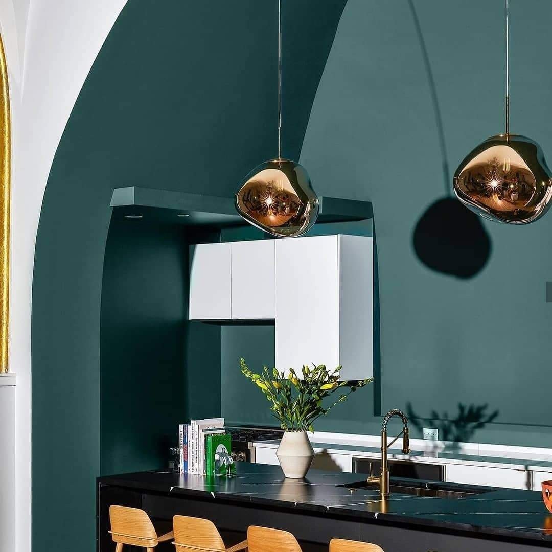 Novelty Vibrant Lava Glass Melt With Futuristic Sense Dining Room Pendant Lamp