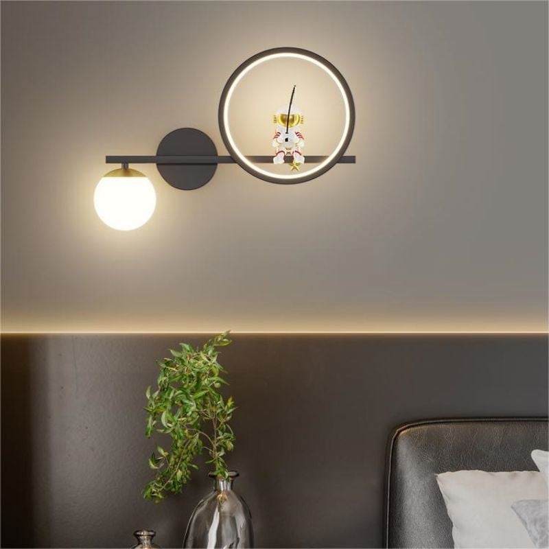 Geometric LED Astronaut Wall Lamp