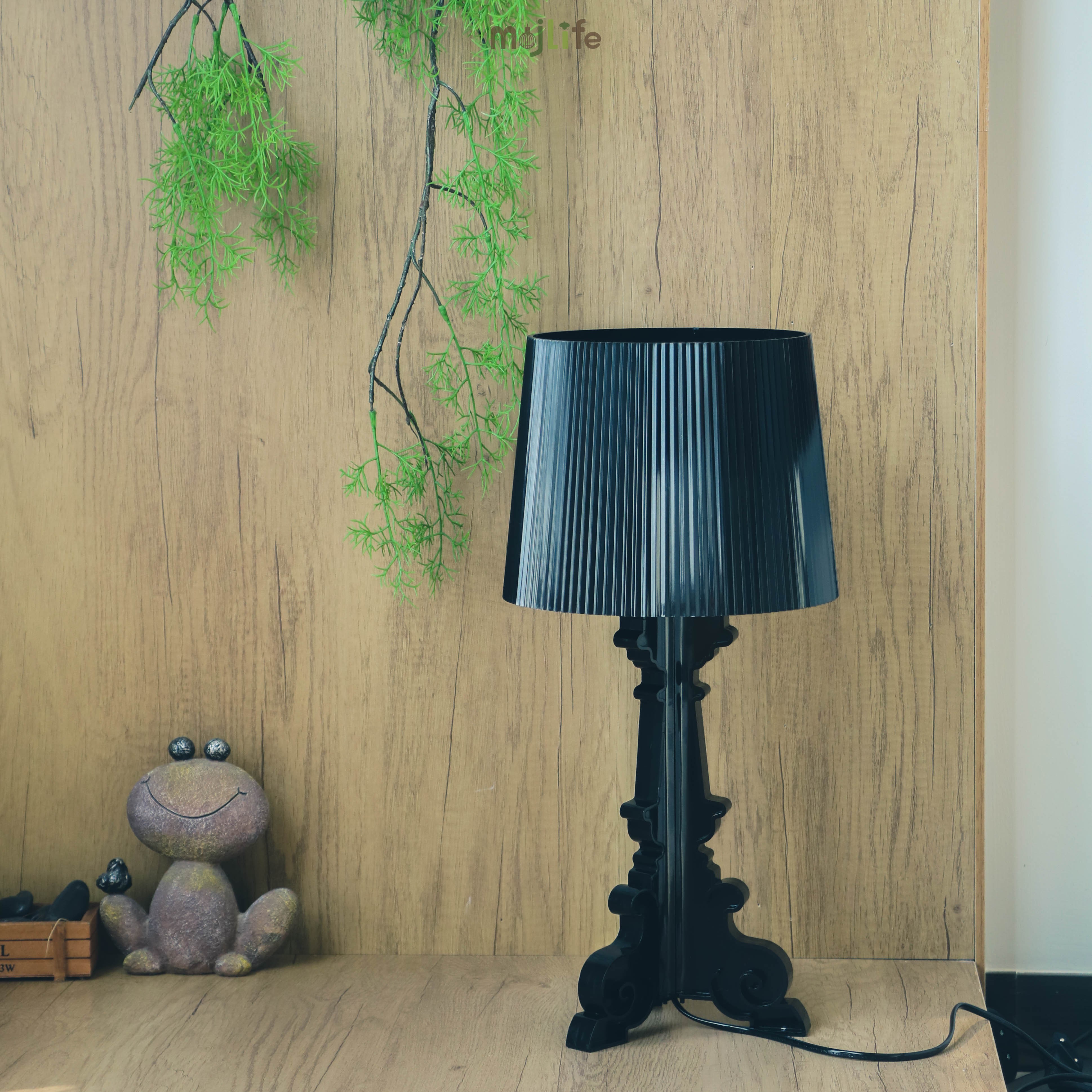 Bourgie Table Lamp
