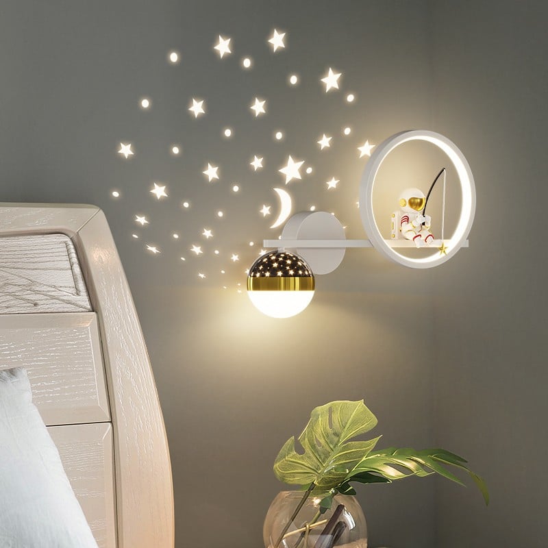 Geometric LED Astronaut Wall Lamp