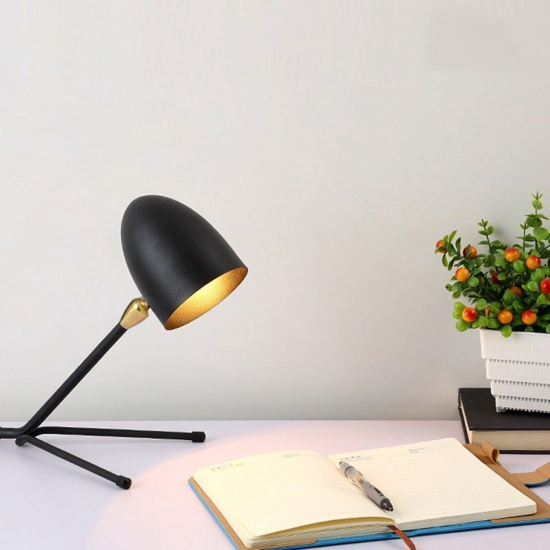 Cocotte Tripod Table Lamp