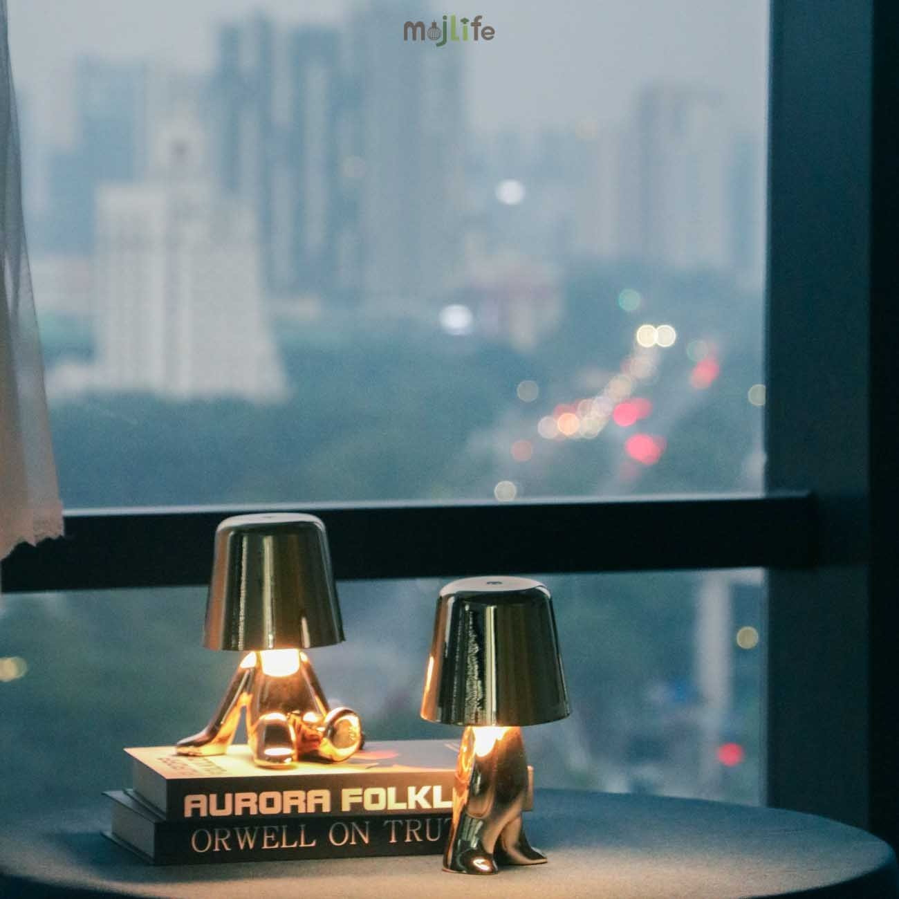 Golden Thinker LED Rechargeable Touch Night Lamp
