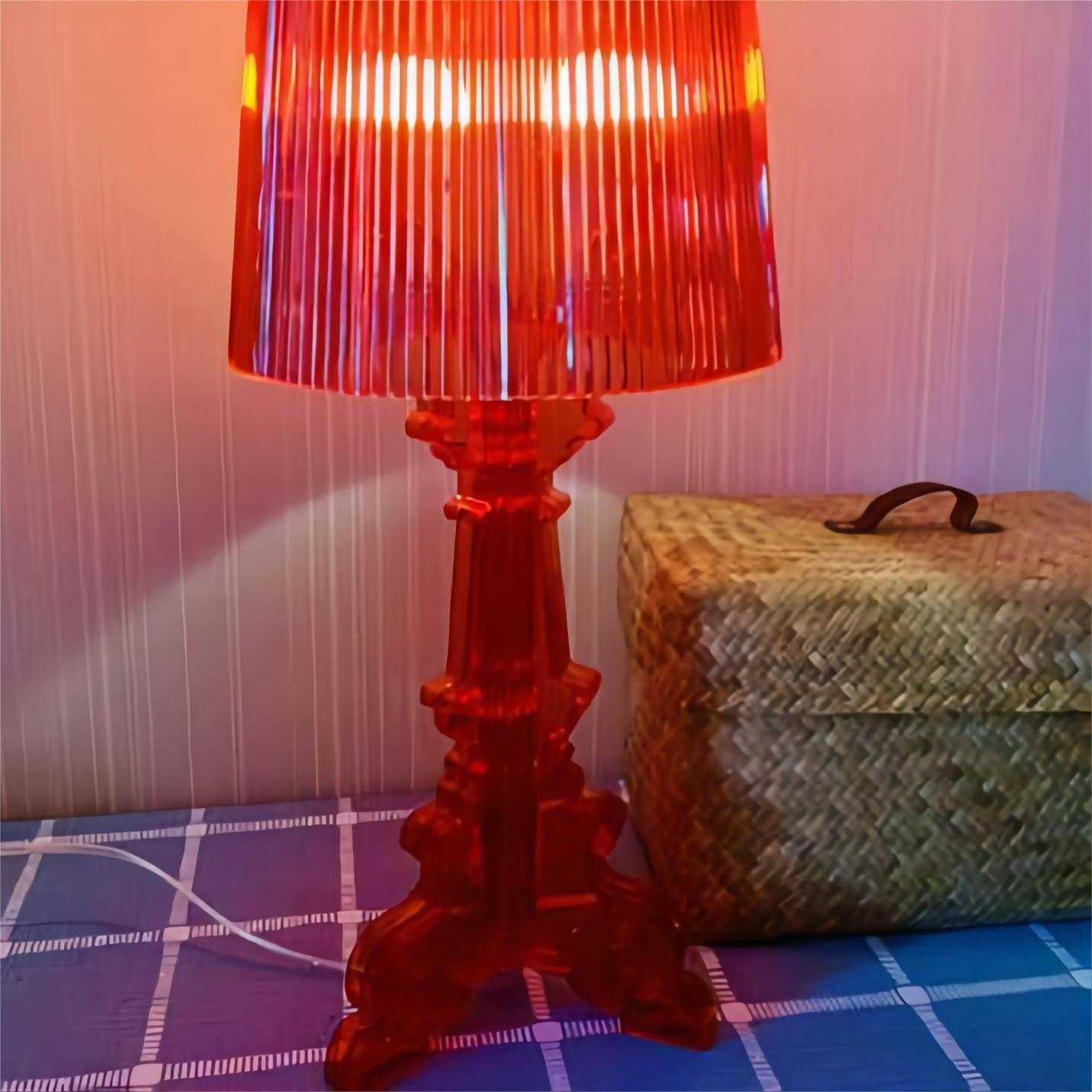 Bourgie Table Lamp