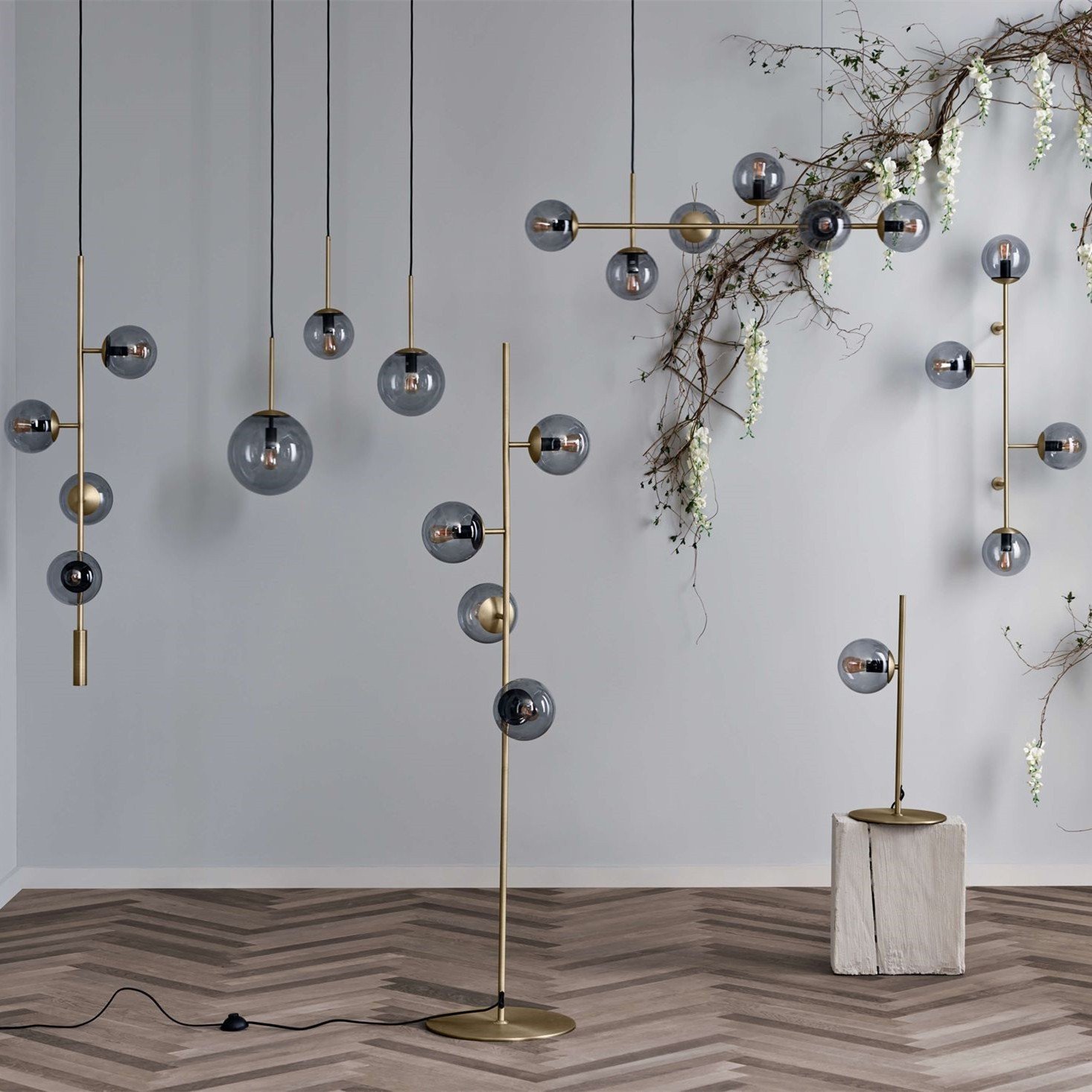 Industrial Orb Multi Lights Glass Hanging Light For Living Room Available In 6 Or 4 Heads