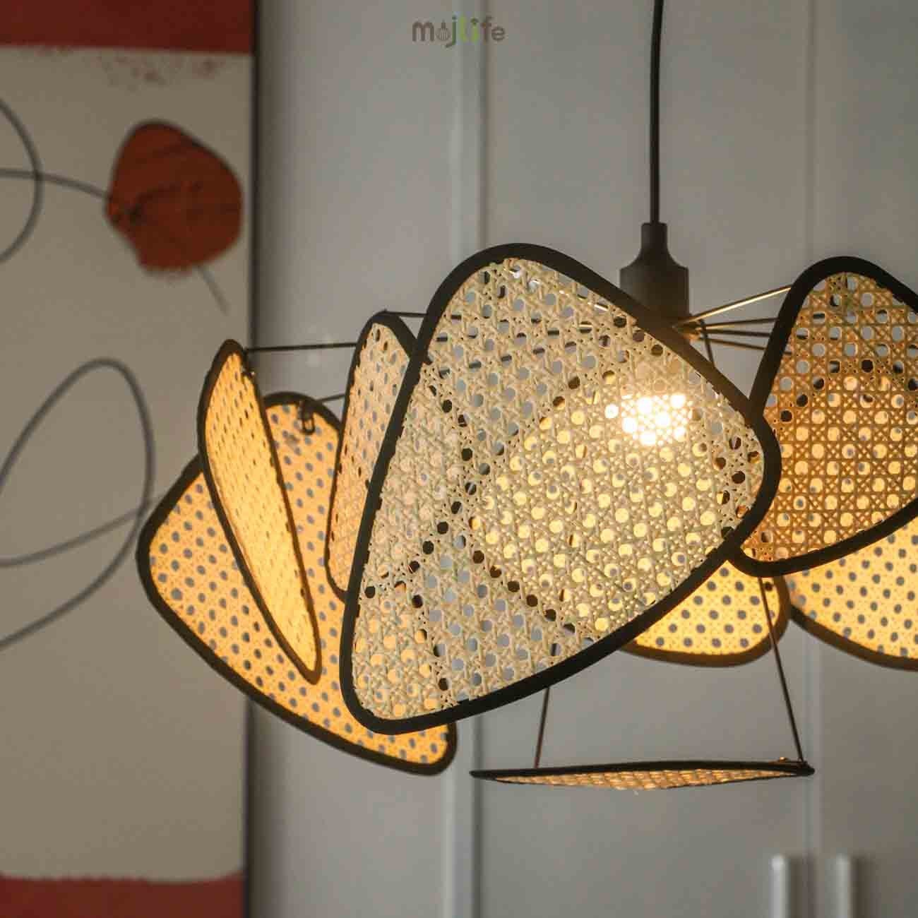 Suspension Screen Cannage