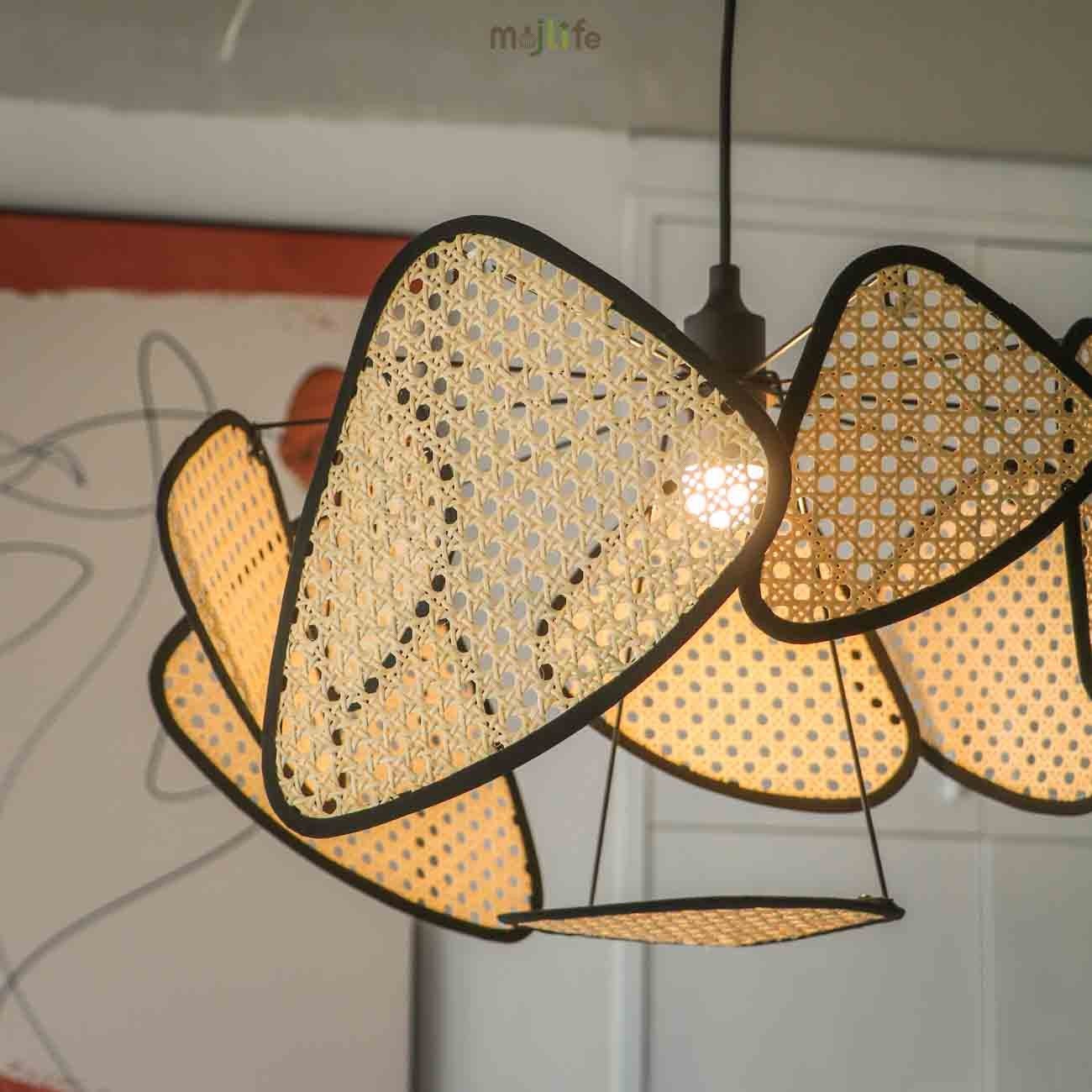 Suspension Screen Cannage