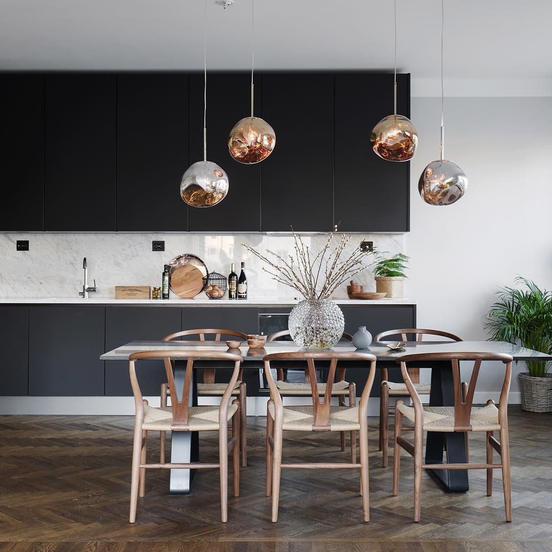 Novelty Vibrant Lava Glass Melt With Futuristic Sense Dining Room Pendant Lamp