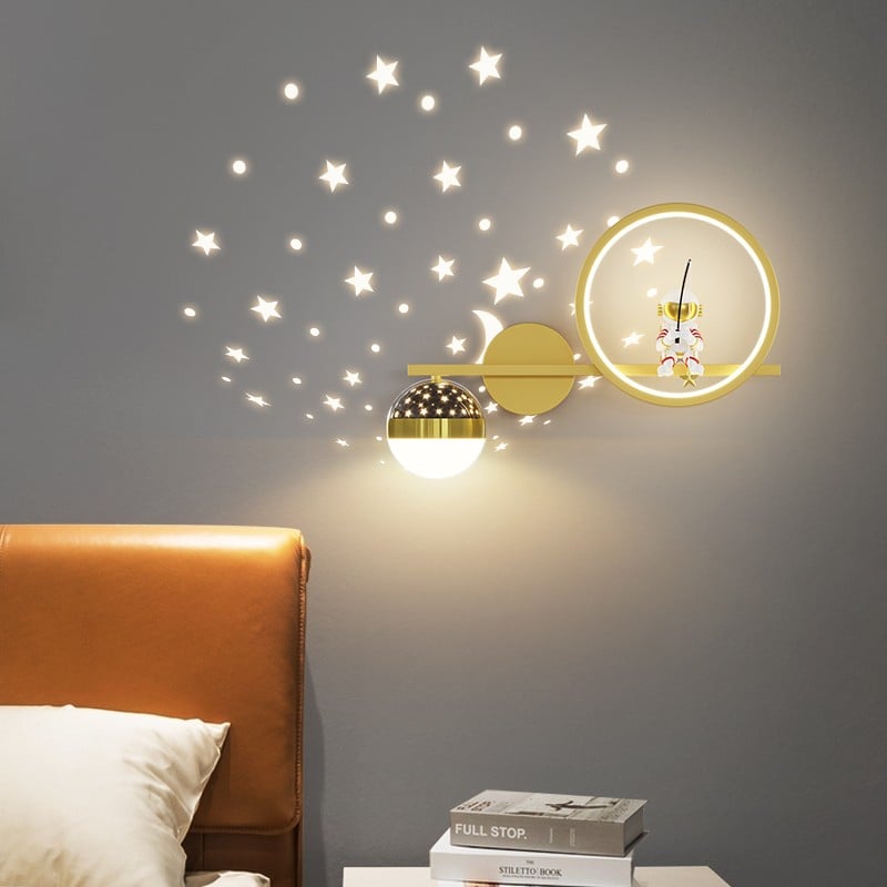 Geometric LED Astronaut Wall Lamp